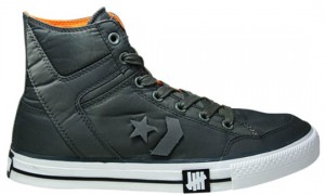 converse_undefeated_poormans_weapon_grey_01