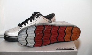 nike-dunk-delorean-sneaker-12