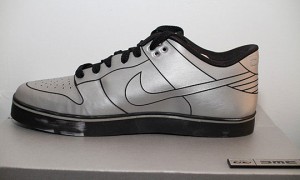 nike-dunk-delorean-sneaker-4